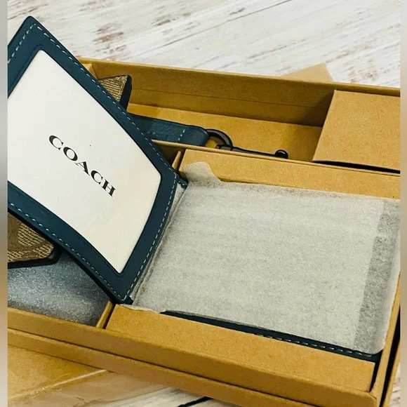 NWT Coach Boxed 3 In 1 Wallet Gift Set In Colorblock Signature Canvas - Picture 3 of 6